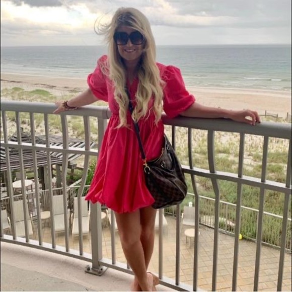 Meet your Posher, Mindy - Picture 1 of 1